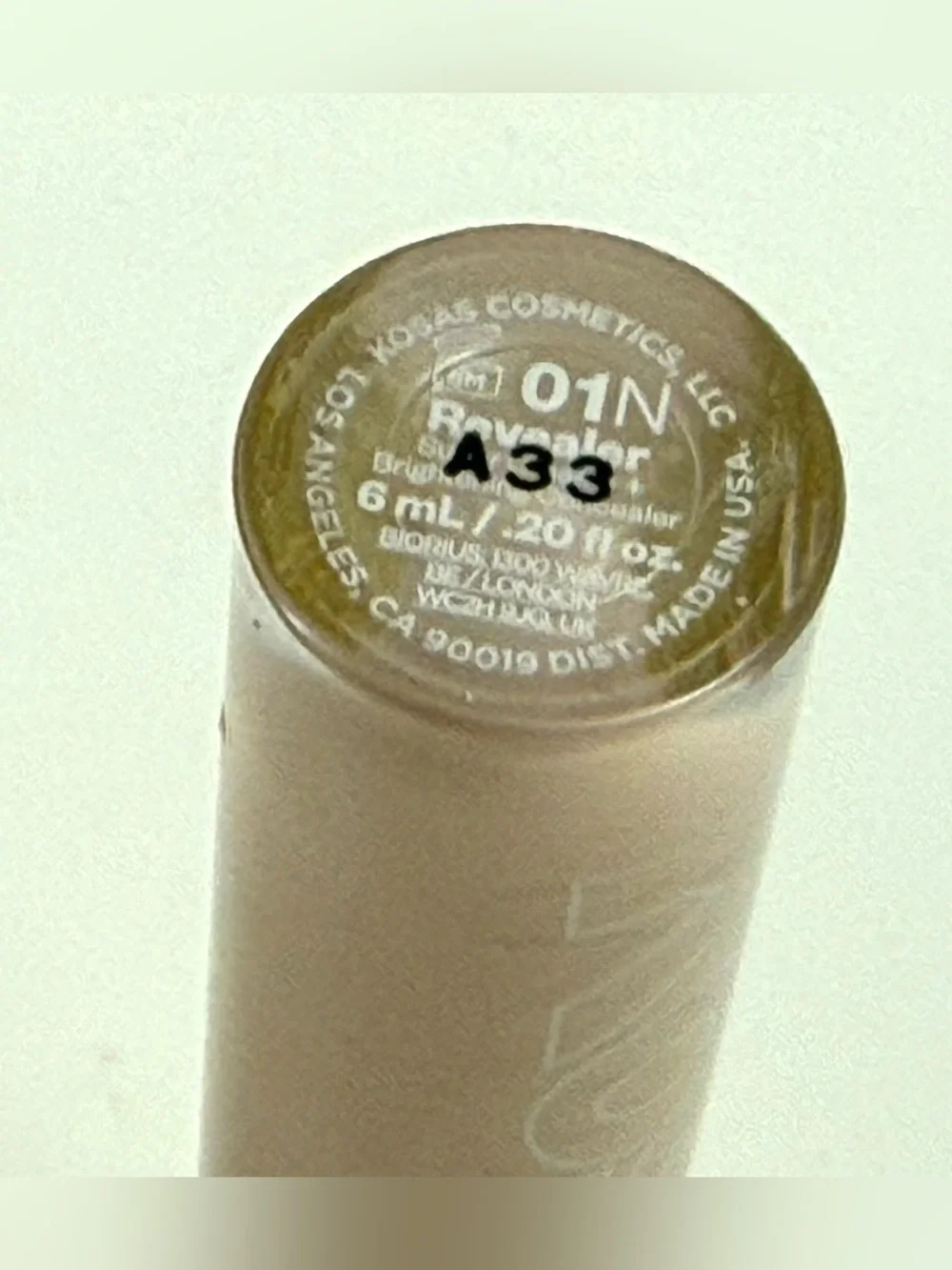 Kosas Revealer Concealer in Tone 01 N New